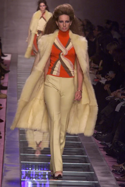 Look 29